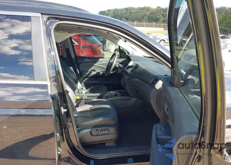 2021 Honda Pilot Awd Special Edition z USA, uszkodzony, nr VIN 5FNYF6H25MB086018